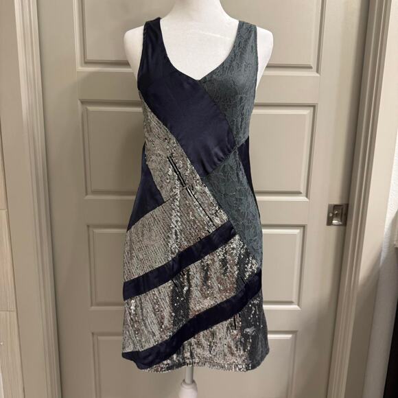 a'gaci Dresses & Skirts - Y2K Navy & Grey Lace Sequin Dress
